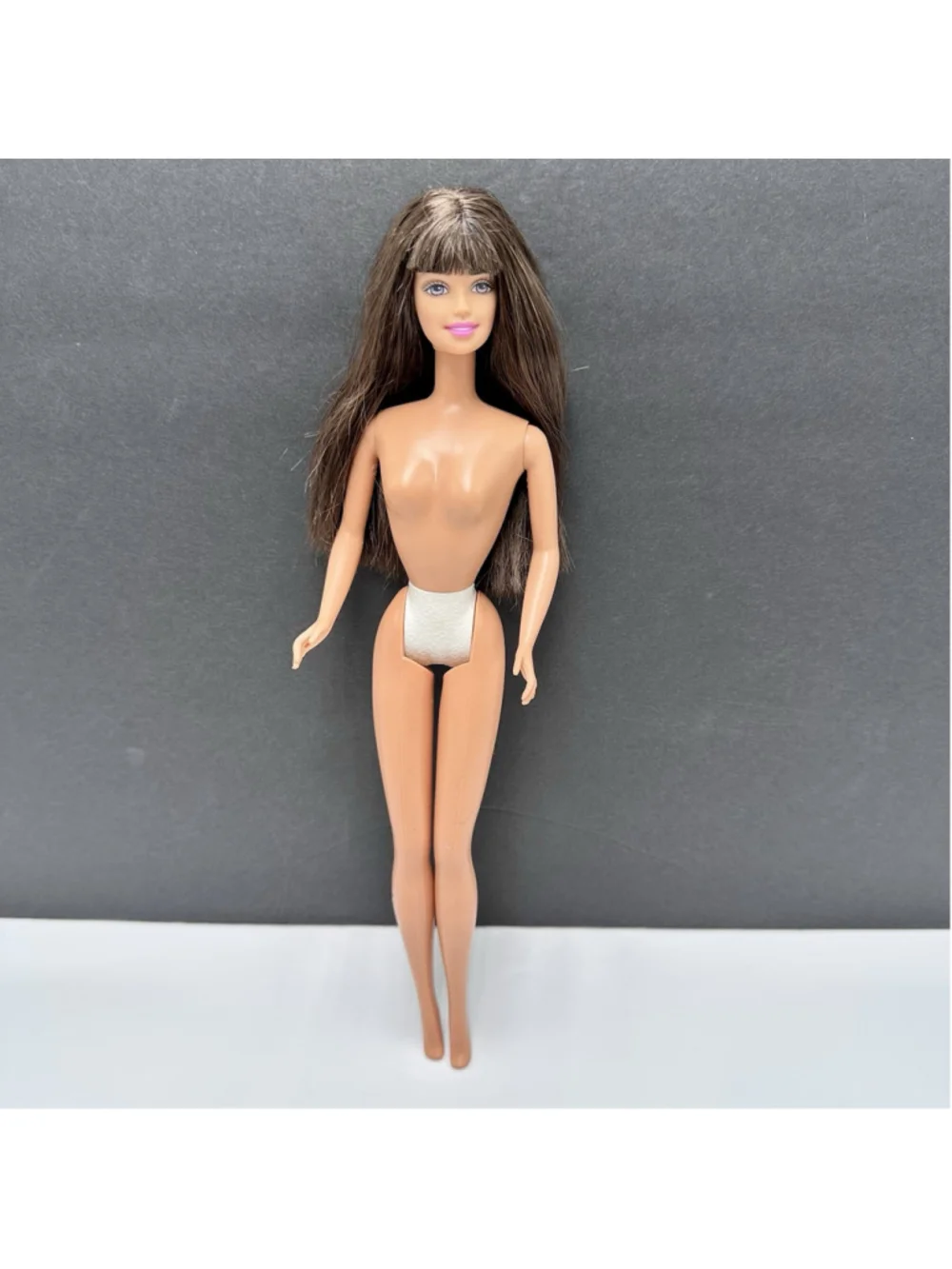 VTG Barbie Teresa Doll 1990’s Twist and Turn Mattel Bangs Brunette Nude